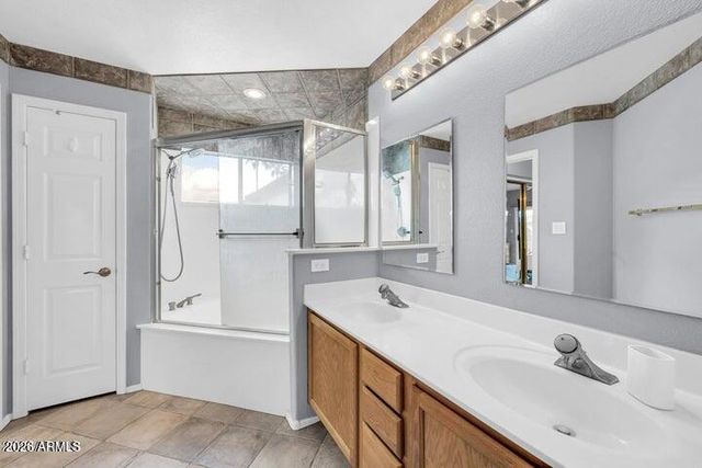 8841 S 51ST Street 1, Phoenix, AZ 85044