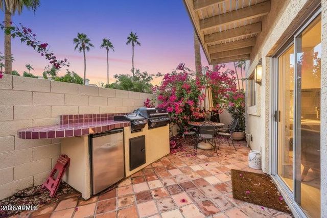 8841 S 51ST Street 1, Phoenix, AZ 85044