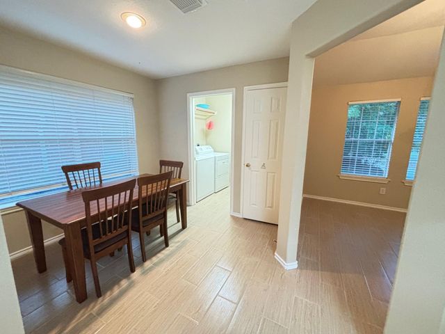 18 Tallow Hill Place, Spring, TX 77382