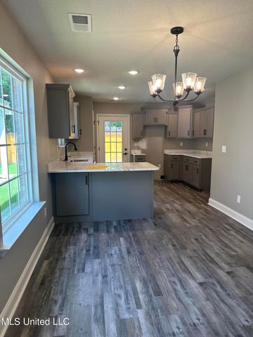 300 Flower Garden Drive, Southaven, MS 38671