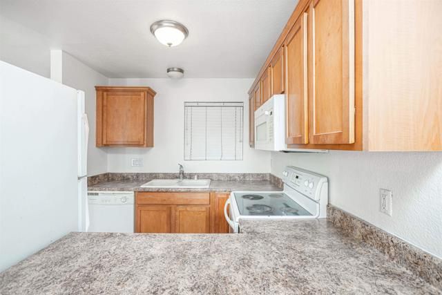 3285 Ocean View Blvd 17, San Diego, CA 92113