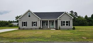80 Crowley Lane, Burgaw, NC 28425