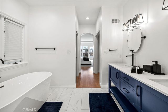 4104 Highland Avenue, Manhattan Beach, CA 90266