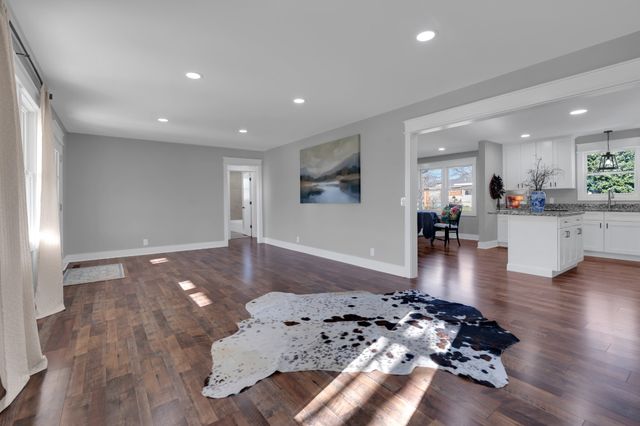 407 Dow Dr, Shelbyville, TN 37160