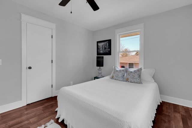 407 Dow Dr, Shelbyville, TN 37160