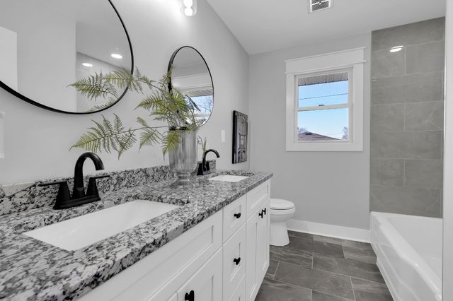 407 Dow Dr, Shelbyville, TN 37160