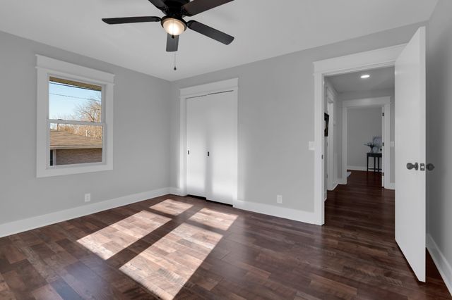 407 Dow Dr, Shelbyville, TN 37160