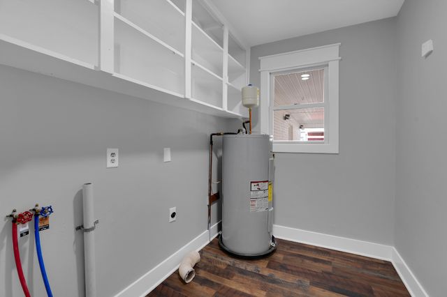 407 Dow Dr, Shelbyville, TN 37160