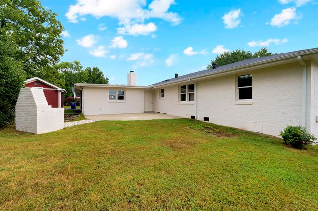 407 Dow Dr, Shelbyville, TN 37160