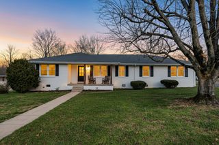 407 Dow Dr, Shelbyville, TN 37160