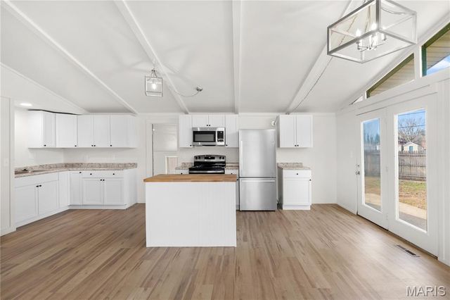 2004 W F Street, Belleville, IL 62226