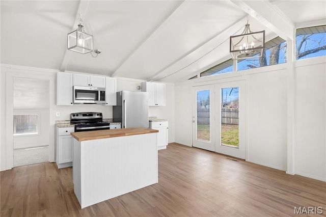 2004 W F Street, Belleville, IL 62226