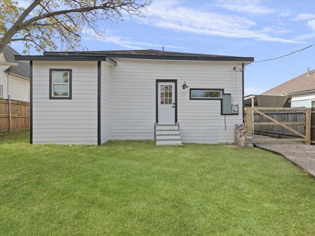 1719 May Street, Fort Worth, TX 76110