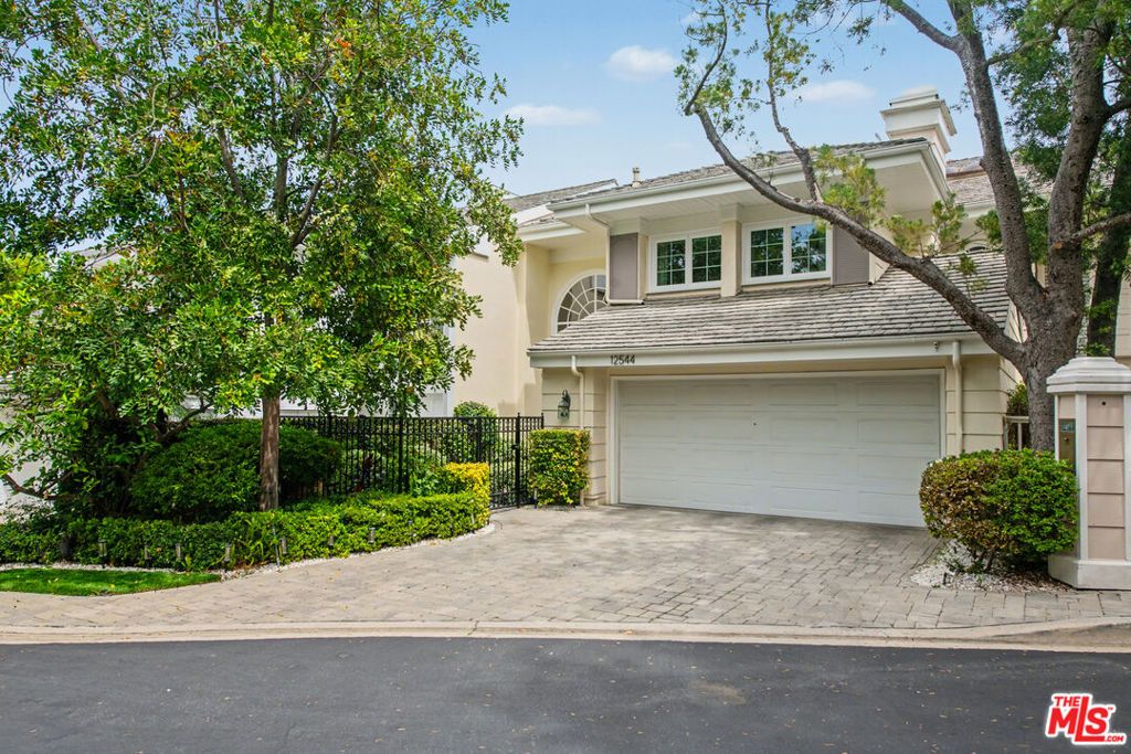 12544 The Vista, Los Angeles, CA 90049 — photo 2