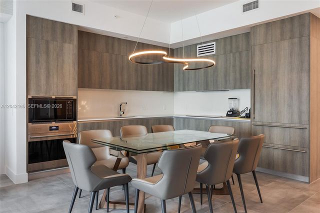 17550 Collins Ave 702, Sunny Isles Beach, FL 33160