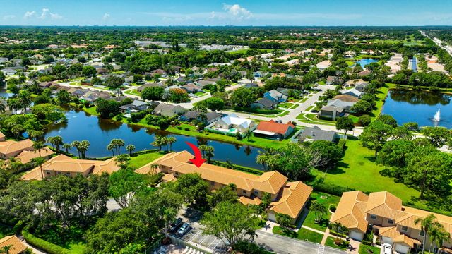 6374 Park Lake Circle, Boynton Beach, FL 33437