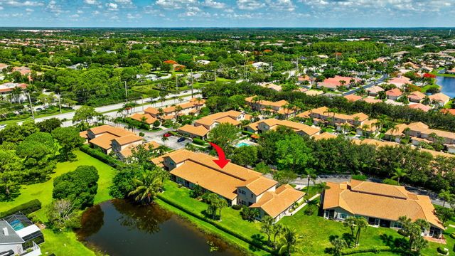6374 Park Lake Circle, Boynton Beach, FL 33437