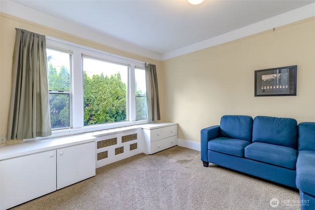 206 5th Avenue NW, Puyallup, WA 98371