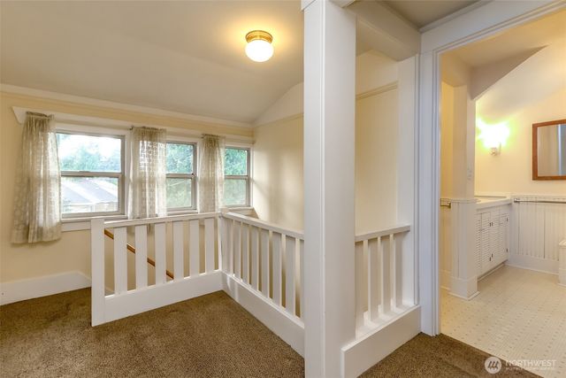 206 5th Avenue NW, Puyallup, WA 98371