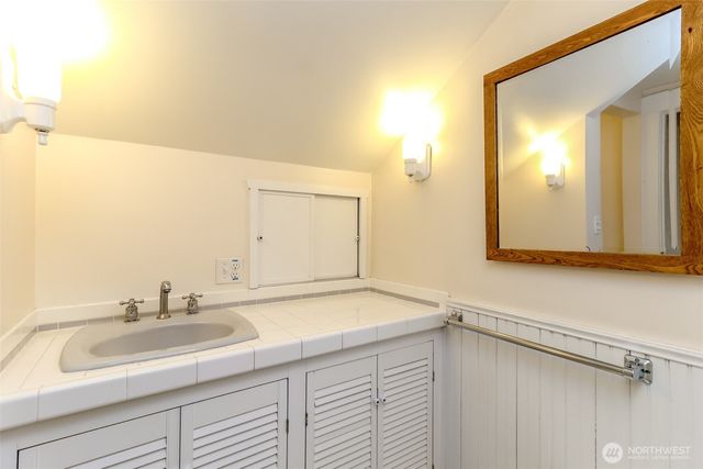 206 5th Avenue NW, Puyallup, WA 98371