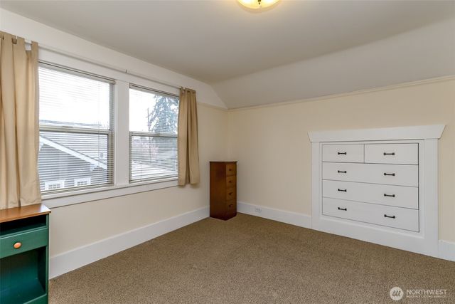 206 5th Avenue NW, Puyallup, WA 98371