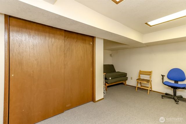 206 5th Avenue NW, Puyallup, WA 98371