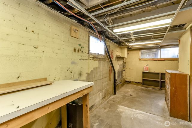 206 5th Avenue NW, Puyallup, WA 98371