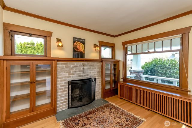 206 5th Avenue NW, Puyallup, WA 98371