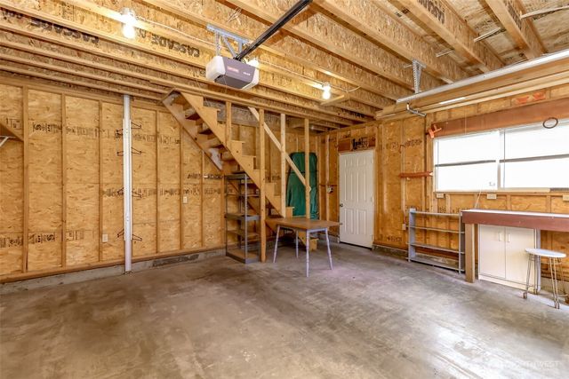 206 5th Avenue NW, Puyallup, WA 98371