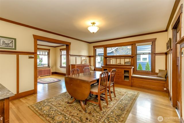 206 5th Avenue NW, Puyallup, WA 98371