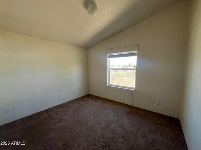 2122 MEADOW Lane, Overgaard, AZ 85933