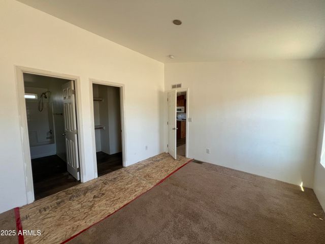 2122 MEADOW Lane, Overgaard, AZ 85933