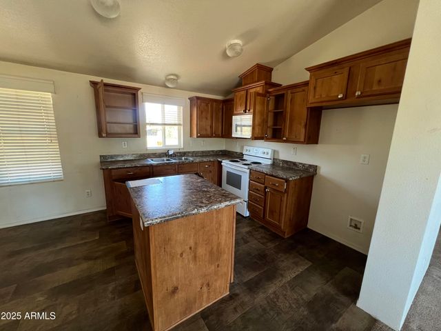 2122 MEADOW Lane, Overgaard, AZ 85933