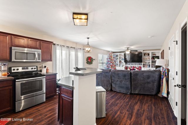 7693 Celebration Way, Crestwood, KY 40014