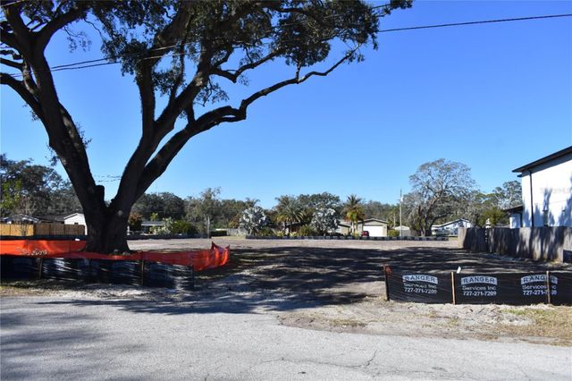 12910 FOREST HILLS DRIVE B, Tampa, FL 33612