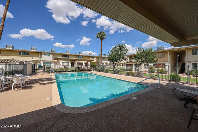 8211 E Garfield Street J12, Scottsdale, AZ 85257