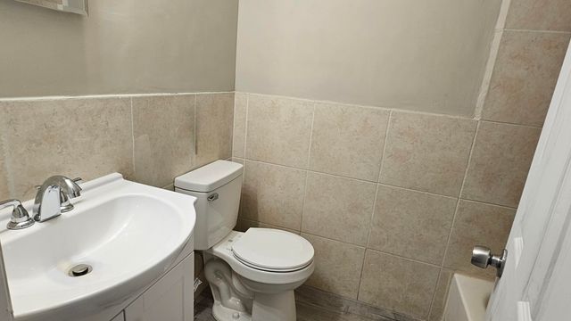 1501 W 17th Street, Riviera Beach, FL 33404