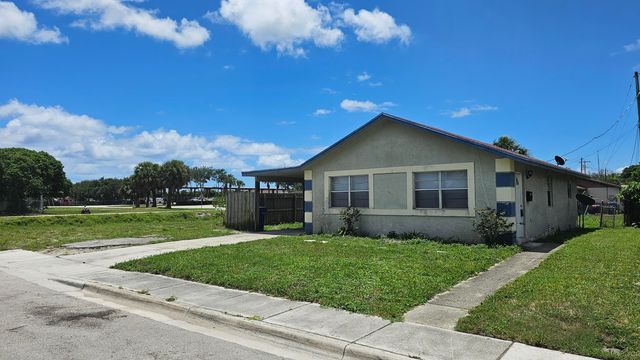1501 W 17th Street, Riviera Beach, FL 33404