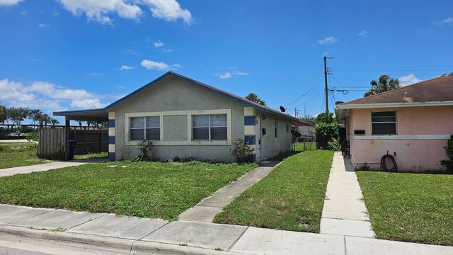 1501 W 17th Street, Riviera Beach, FL 33404