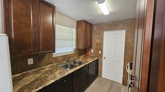 1501 W 17th Street, Riviera Beach, FL 33404