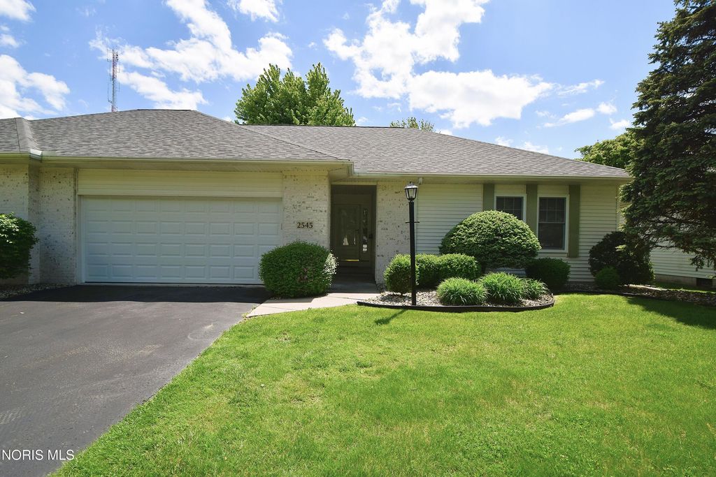 2545 Glengate Dr, Toledo, OH 43614