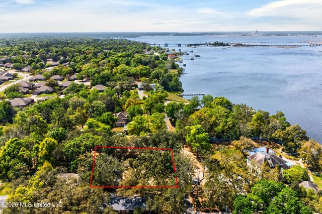 2105 Ward Lane, Biloxi, MS 39531