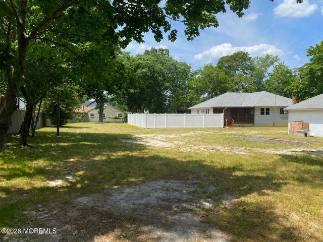 471 Drum Point Road, Brick, NJ 08723