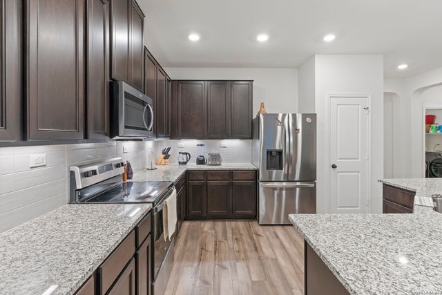 5714 Agave Spine, San Antonio, TX 78261