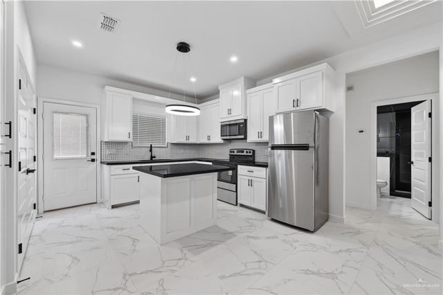 12504 N 39th Street, Edinburg, TX 78541