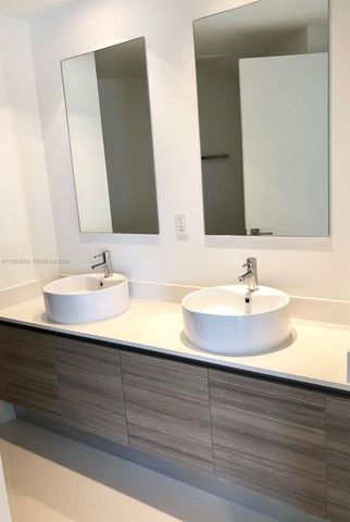 121 NE 34th St 2704, Miami, FL 33137