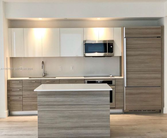 121 NE 34th St 2704, Miami, FL 33137