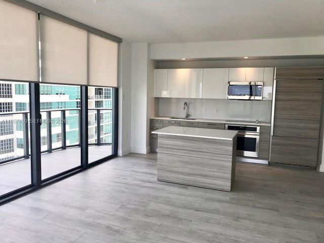 121 NE 34th St 2704, Miami, FL 33137