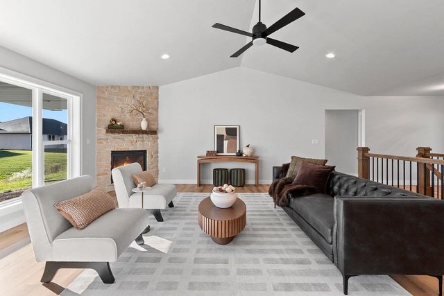 1424 DIVINITY DRIVE, De Pere, WI 54115