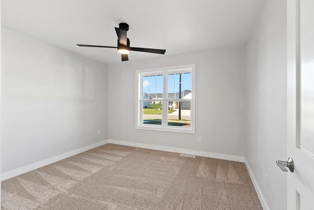 1424 DIVINITY DRIVE, De Pere, WI 54115